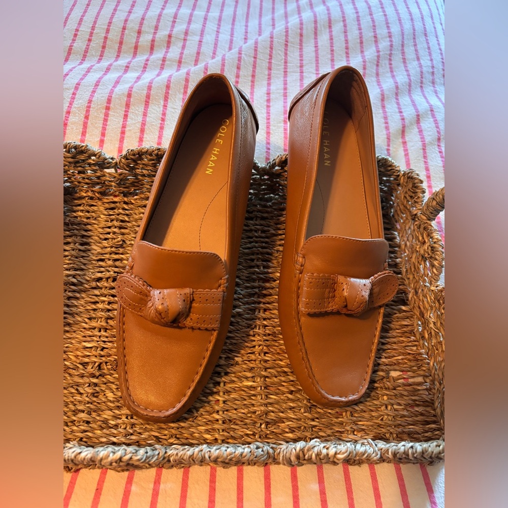 Cole Haan Women’s Brown Leather Loafers w/ knot bow